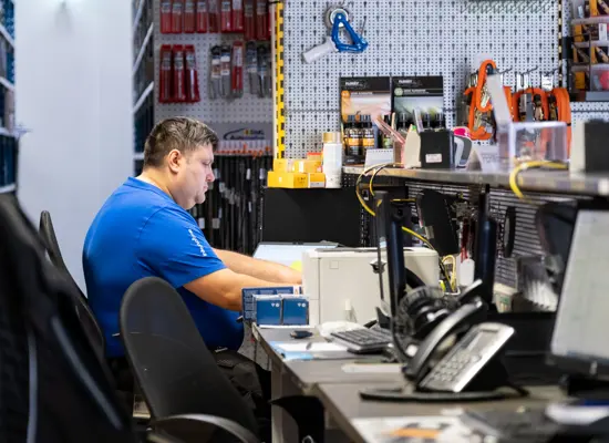 Migration réussie des serveurs chez New Auto Sport Shop : 4 serveurs, 30 PC et systèmes de caisses mis à jour avec succès
